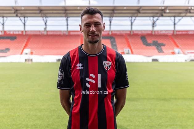 Lukas Fröde (34, FCI); FC Ingolstadt 04; 3.Liga, Porträttermin 2024 2025, ; FC Ingolstadt 04 Saison 2024 2025 photoshoot, Headshot, Porträt, Vorstellung, Präsentation, Pressetermin, Fußball, GER