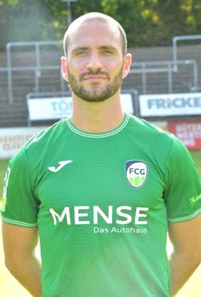 27.07.2024, GER, Fussball, Regionalliga West, Saison 2024 2025, Ohlendorfstadion im Heidewald, Gütersloh FC Gütersloh Fototermin 2024 2025 Dimitrios Touratzidis (FC Gütersloh), Aktion, Einzelbild, Hoch, Portrait