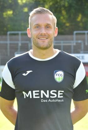 27.07.2024, GER, Fussball, Regionalliga West, Saison 2024 2025, Ohlendorfstadion im Heidewald, Gütersloh FC Gütersloh Fototermin 2024 2025 Jarno Peters (FC Gütersloh), Aktion, Einzelbild, Hoch, Portrait
