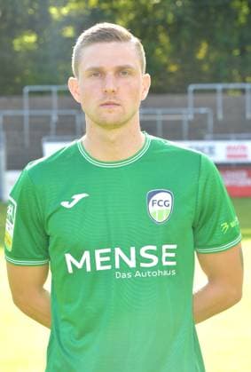 27.07.2024, GER, Fussball, Regionalliga West, Saison 2024 2025, Ohlendorfstadion im Heidewald, Gütersloh FC Gütersloh Fototermin 2024 2025 Lennart Rolf (FC Gütersloh), Aktion, Einzelbild, Hoch, Portrait