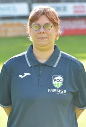 27.07.2024, GER, Fussball, Regionalliga West, Saison 2024 2025, Ohlendorfstadion im Heidewald, Gütersloh FC Gütersloh Fototermin 2024 2025 Annika Krause (Zeugwartin FC Gütersloh), Aktion, Einzelbild, Hoch, Portrait