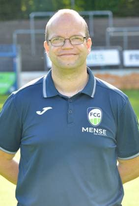 27.07.2024, GER, Fussball, Regionalliga West, Saison 2024 2025, Ohlendorfstadion im Heidewald, Gütersloh FC Gütersloh Fototermin 2024 2025 Michael Kuhr (Betreuer FC Gütersloh), Aktion, Einzelbild, Hoch, Portrait