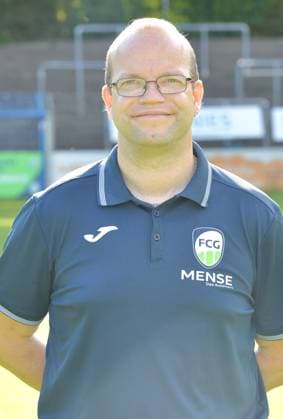 27.07.2024, GER, Fussball, Regionalliga West, Saison 2024 2025, Ohlendorfstadion im Heidewald, Gütersloh FC Gütersloh Fototermin 2024 2025 Michael Kuhr (Betreuer FC Gütersloh), Aktion, Einzelbild, Hoch, Portrait