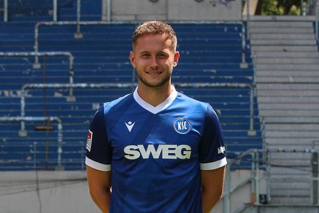 Christoph Kobald; Karlsruher SC 22 GER, Karlsruher SC, Fussball, 2. Bundesliga, Portraetermin 2024 2025, 18.07.2024 GER, Karlsruher SC, Fussball, 2. Bundesliga, Portraetermin 2024 2025, 18.07.2024 Karlsruhe Copyright: xEibner-Pressefoto JanxPrihodax EP_JPA