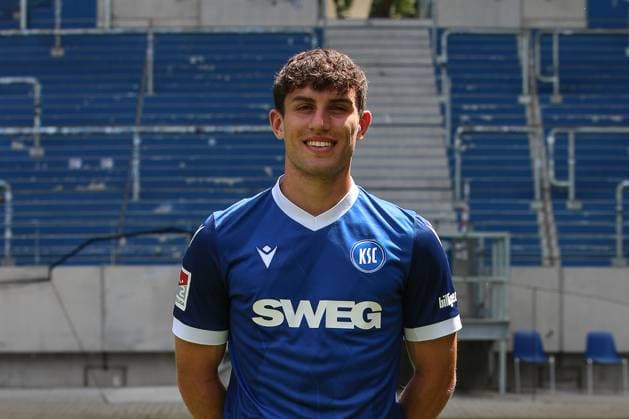 Benedikt Bauer; Karlsruher SC 26 GER, Karlsruher SC, Fussball, 2. Bundesliga, Portraetermin 2024 2025, 18.07.2024 GER, Karlsruher SC, Fussball, 2. Bundesliga, Portraetermin 2024 2025, 18.07.2024 Karlsruhe Copyright: xEibner-Pressefoto JanxPrihodax EP_JPA