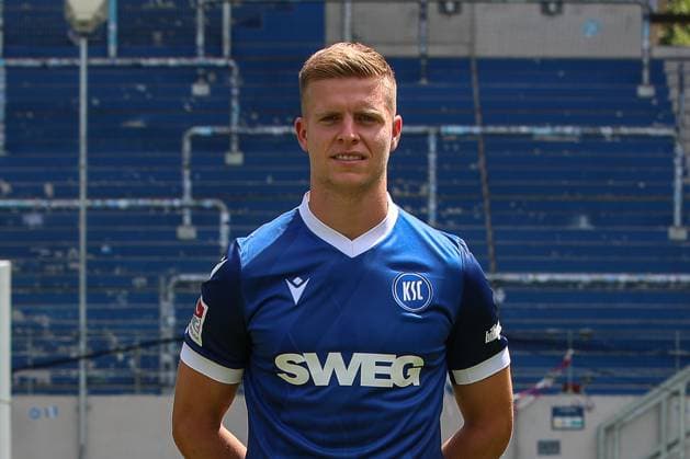 Dzenis Burnic; Karlsruher SC 07 GER, Karlsruher SC, Fussball, 2. Bundesliga, Portraetermin 2024 2025, 18.07.2024 GER, Karlsruher SC, Fussball, 2. Bundesliga, Portraetermin 2024 2025, 18.07.2024 Karlsruhe Copyright: xEibner-Pressefoto JanxPrihodax EP_JPA