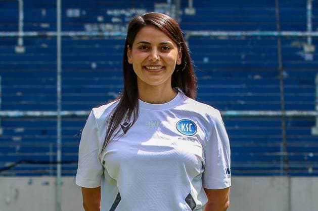 Sarah Saliba; Karlsruhe SC Teammanager GER, Karlsruher SC, Fussball, 2. Bundesliga, Portraetermin 2024 2025, 18.07.2024 GER, Karlsruher SC, Fussball, 2. Bundesliga, Portraetermin 2024 2025, 18.07.2024 Karlsruhe Copyright: xEibner-Pressefoto JanxPrihodax EP_JPA