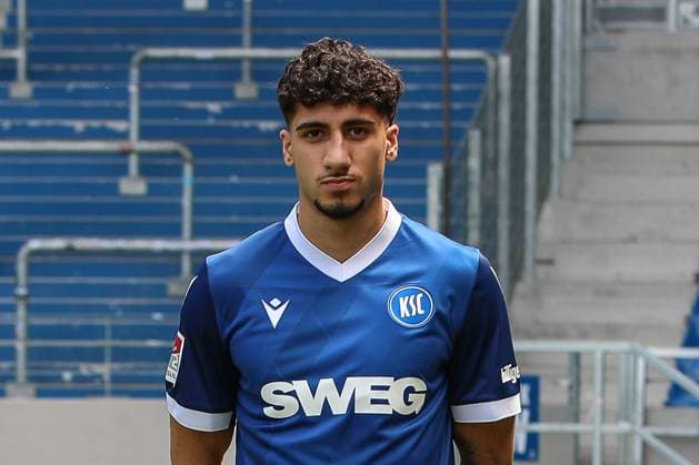 Efe Kaan Sihlaroglu; Karlsruher SC 39 GER, Karlsruher SC, Fussball, 2. Bundesliga, Portraetermin 2024 2025, 18.07.2024 GER, Karlsruher SC, Fussball, 2. Bundesliga, Portraetermin 2024 2025, 18.07.2024 Karlsruhe Copyright: xEibner-Pressefoto JanxPrihodax EP_JPA
