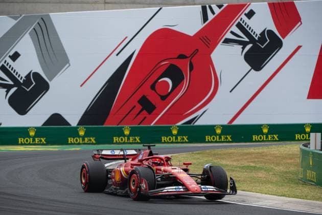 Charles Leclerc (Scuderia Ferrari HP, Monaco, 16) im Ferrari SF-24 vor dem Gemaelde eines roten Formel 1 - Auto und Rolex Branding, HUN, Formel 1 Weltmeisterschaft, Grand Prix von Ungarn, Hungaroring, Freies Training, 20.07.2024 HUN, Formel 1 Weltmeisterschaft, Grand Prix von Ungarn, Hungaroring, Freies Training, 20.07.2024 Mogyorod Copyright: xEibner-Pressefoto Memmlerx EP_MMR