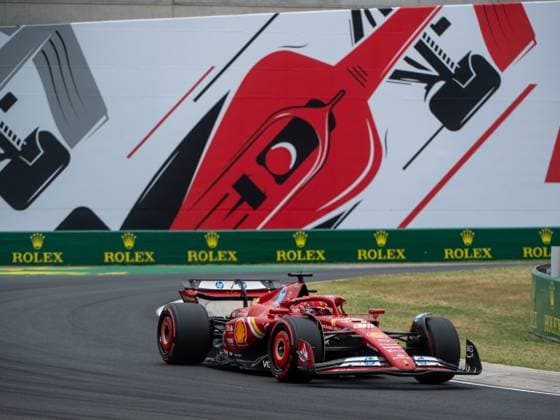 Charles Leclerc (Scuderia Ferrari HP, Monaco, 16) im Ferrari SF-24 vor dem Gemaelde eines roten Formel 1 - Auto und Rolex Branding, HUN, Formel 1 Weltmeisterschaft, Grand Prix von Ungarn, Hungaroring, Freies Training, 20.07.2024 HUN, Formel 1 Weltmeisterschaft, Grand Prix von Ungarn, Hungaroring, Freies Training, 20.07.2024 Mogyorod Copyright: xEibner-Pressefoto Memmlerx EP_MMR