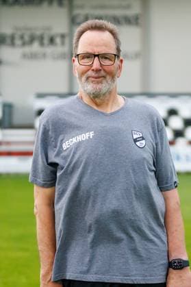 Zeugwart Joahnnes Koenig; SC Verl; 3.Liga, Porträttermin 2024 2025 GER, Portraettermin SC Verl, Fussball, 3. Liga, Spielzeit 2024 2025, 21.07.2024 DFL Regulations prohibit any use of photographers as image sequences and or quasi-video. GER, Portraettermin SC Verl, Fussball, 3. Liga, Spielzeit 2024 2025, 21.07.2024 Verl Copyright: xJanxStrohdiekx JSK