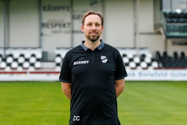 Orthopaedischer Mannschaftsarzt Dr. Christian Colcuc; SC Verl; 3.Liga, Porträttermin 2024 2025 GER, Portraettermin SC Verl, Fussball, 3. Liga, Spielzeit 2024 2025, 21.07.2024 DFL Regulations prohibit any use of photographers as image sequences and or quasi-video. GER, Portraettermin SC Verl, Fussball, 3. Liga, Spielzeit 2024 2025, 21.07.2024 Verl Copyright: xJanxStrohdiekx JSK