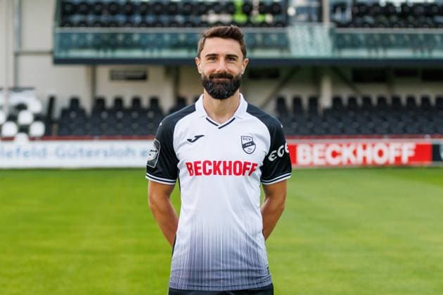 Daniel Mikic; SC Verl; 3.Liga, Porträttermin 2024 2025 GER, Portraettermin SC Verl, Fussball, 3. Liga, Spielzeit 2024 2025, 21.07.2024 DFL Regulations prohibit any use of photographers as image sequences and or quasi-video. GER, Portraettermin SC Verl, Fussball, 3. Liga, Spielzeit 2024 2025, 21.07.2024 Verl Copyright: xJanxStrohdiekx JSK
