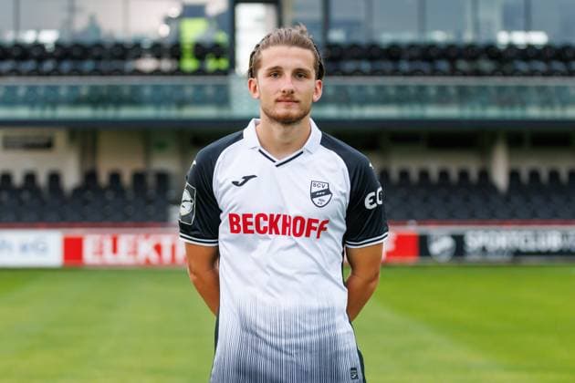 Julian Stark; SC Verl; 3.Liga, Porträttermin 2024 2025 GER, Portraettermin SC Verl, Fussball, 3. Liga, Spielzeit 2024 2025, 21.07.2024 DFL Regulations prohibit any use of photographers as image sequences and or quasi-video. GER, Portraettermin SC Verl, Fussball, 3. Liga, Spielzeit 2024 2025, 21.07.2024 Verl Copyright: xJanxStrohdiekx JSK