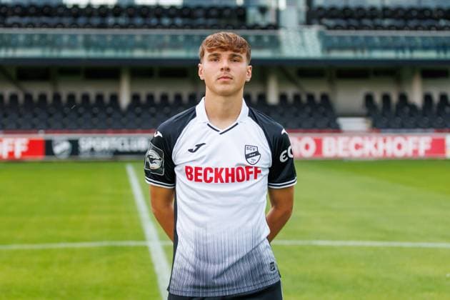 Max Scholze; SC Verl; 3.Liga, Porträttermin 2024 2025 GER, Portraettermin SC Verl, Fussball, 3. Liga, Spielzeit 2024 2025, 21.07.2024 DFL Regulations prohibit any use of photographers as image sequences and or quasi-video. GER, Portraettermin SC Verl, Fussball, 3. Liga, Spielzeit 2024 2025, 21.07.2024 Verl Copyright: xJanxStrohdiekx JSK