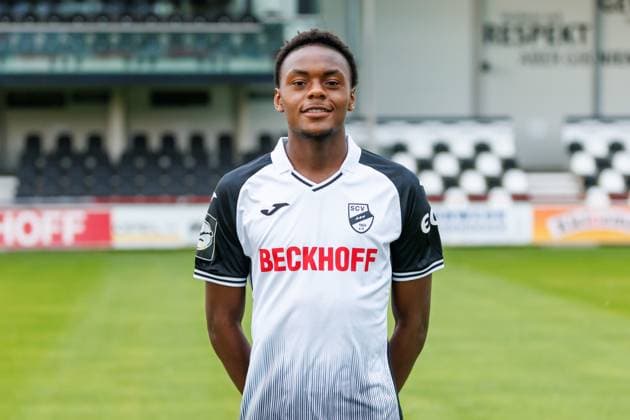Chilohem Onuoha; SC Verl; 3.Liga, Porträttermin 2024 2025 GER, Portraettermin SC Verl, Fussball, 3. Liga, Spielzeit 2024 2025, 21.07.2024 DFL Regulations prohibit any use of photographers as image sequences and or quasi-video. GER, Portraettermin SC Verl, Fussball, 3. Liga, Spielzeit 2024 2025, 21.07.2024 Verl Copyright: xJanxStrohdiekx JSK