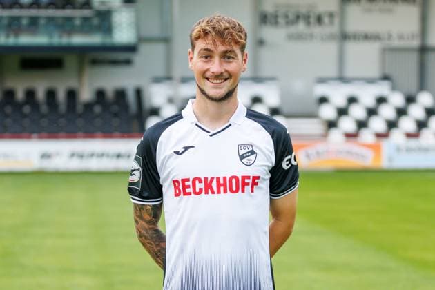 Yari Otto; SC Verl; 3.Liga, Porträttermin 2024 2025 GER, Portraettermin SC Verl, Fussball, 3. Liga, Spielzeit 2024 2025, 21.07.2024 DFL Regulations prohibit any use of photographers as image sequences and or quasi-video. GER, Portraettermin SC Verl, Fussball, 3. Liga, Spielzeit 2024 2025, 21.07.2024 Verl Copyright: xJanxStrohdiekx JSK