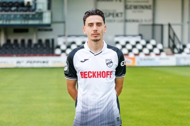 Timur Gayretn; SC Verl; 3.Liga, Porträttermin 2024 2025 GER, Portraettermin SC Verl, Fussball, 3. Liga, Spielzeit 2024 2025, 21.07.2024 DFL Regulations prohibit any use of photographers as image sequences and or quasi-video. GER, Portraettermin SC Verl, Fussball, 3. Liga, Spielzeit 2024 2025, 21.07.2024 Verl Copyright: xJanxStrohdiekx JSK