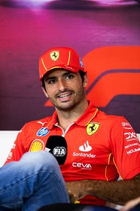 SAINZ Carlos (spa), Scuderia Ferrari SF-24, portrait press conference, PK, Pressekonferenz during the Formula 1 Rolex Belgian Grand Prix 2024, 14th round of the 2024 Formula One World Championship, WM, Weltmeisterschaft from July 26 to 28, 2024 on the Circuit de Spa-Francorchamps, in Stavelot, Belgium - F1 - BELGIAN GRAND PRIX 2024 DPPI Panoramic 240725_R14_BELGIO_DP__F_18260.CR2 -Aprimorado-NR