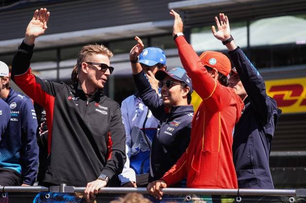 HULKENBERG Nico (ger), Haas F1 Team VF-24 Ferrari, PEREZ Sergio (mex), Red Bull Racing RB20, portrait during the Formula 1 Rolex Belgian Grand Prix 2024, 14th round of the 2024 Formula One World Championship, WM, Weltmeisterschaft from July 26 to 28, 2024 on the Circuit de Spa-Francorchamps, in Stavelot, Belgium - F1 - BELGIAN GRAND PRIX 2024 DPPI Panoramic 240728_R14_BELGIO_DP_AV6_3387