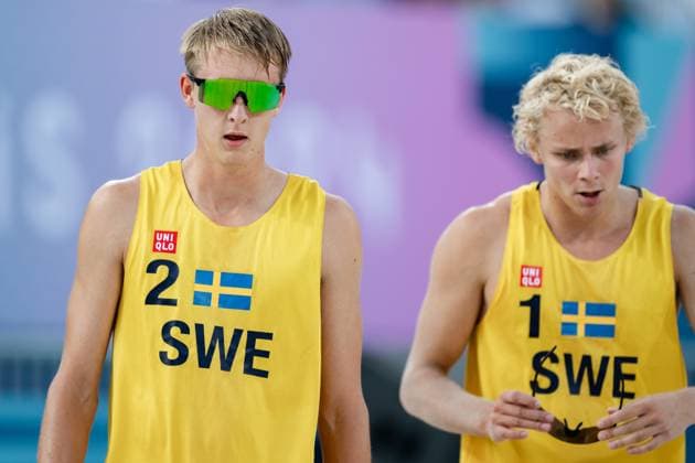 240729 David Ahman and Jonatan Hellvig of Sweden in men s preliminary round Beach volleyball, Beachvolleyball match between Sweden and Qatar during day 3 of the Paris 2024 Olympic Games, Olympische Spiele, Olympia, OS on July 29, 2024 in Paris. Photo: Vegard Grott BILDBYRAN kod VG VG0637 bbeng,olympic games,olympics,os,ol,olympiska spel,olympiske leke Copyright: VEGARDxGRoTT BB240729VG095