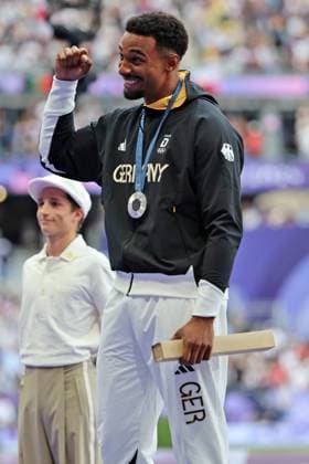 Siegerehrung, Silber für Leo Neugebauer (GER ) Zehnkampf, Athletics, Paris 2024, Olympic Games, Olympische Spiele, Olympia, OS Paris 2024, Olympic Games 2024, 04.08.2024, -
