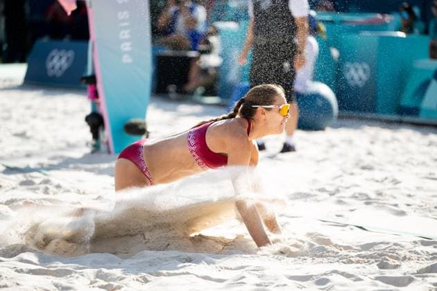 MUELLER Svenja, TILLMANN Cinja (Deutschland) vs GRAUDINA Tina, SAMOILOVA Anastasija (Lettland), im Bild GRAUDINA Tina (Lettland), FRA, Olympische Spiele Paris 2024, Beachvolleyball, Frauen Achtelfinale, 05.08.2024 FRA, Olympische Spiele Paris 2024, Beachvolleyball, Frauen Achtelfinale, 05.08.2024 Paris Copyright: xEibner-Pressefoto Memmlerx EP_MMR