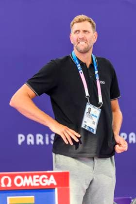 FRA, Olympische Sommerspiele Paris 2024, 3x3 Basketball, Halbfinale Deutschland (GER) vs Canada (CAN) 05.08.2024, La DŽfense Arena, Paris, FRA, Olympische Sommerspiele Paris 2024, 3x3 Basketball, Halbfinale Deutschland (GER) vs Canada (CAN), im Bild Dirk Nowitzki bei dem Deutschen 3x3 Basketball Damen Team das das Finale erreicht