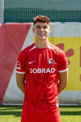 Noah Weisshaupt; SC Freiburg, 07; GER, SC Freiburg, 1.BL, Portraettermin 2024 2025, 08.08.2024, GER, SC Freiburg, 1.BL, Portraettermin 2024 2025, 08.08.2024 Freiburg Copyright: xEibner-Pressefoto WolfgangxFrankx EP_WFK