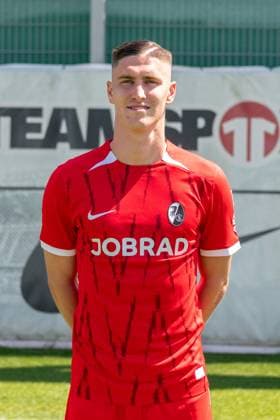 Roland Sallai; SC Freiburg, 22; GER, SC Freiburg, 1.BL, Portraettermin 2024 2025, 08.08.2024, GER, SC Freiburg, 1.BL, Portraettermin 2024 2025, 08.08.2024 Freiburg Copyright: xEibner-Pressefoto WolfgangxFrankx EP_WFK