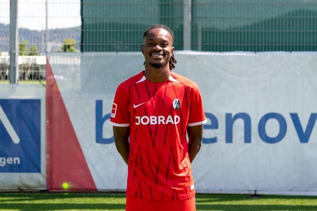 Jordy Makengo; SC Freiburg, 33; GER, SC Freiburg, 1.BL, Portraettermin 2024 2025, 08.08.2024, GER, SC Freiburg, 1.BL, Portraettermin 2024 2025, 08.08.2024 Freiburg Copyright: xEibner-Pressefoto WolfgangxFrankx EP_WFK