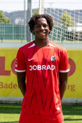 Johan Manzambi; SC Freiburg, 44; GER, SC Freiburg, 1.BL, Portraettermin 2024 2025, 08.08.2024, GER, SC Freiburg, 1.BL, Portraettermin 2024 2025, 08.08.2024 Freiburg Copyright: xEibner-Pressefoto WolfgangxFrankx EP_WFK