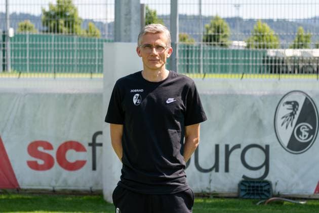 Prof. Dr. Torben Pottgiesser; SC Freiburg, Mannschaftsarzt; GER, SC Freiburg, 1.BL, Portraettermin 2024 2025, 08.08.2024, GER, SC Freiburg, 1.BL, Portraettermin 2024 2025, 08.08.2024 Freiburg Copyright: xEibner-Pressefoto WolfgangxFrankx EP_WFK