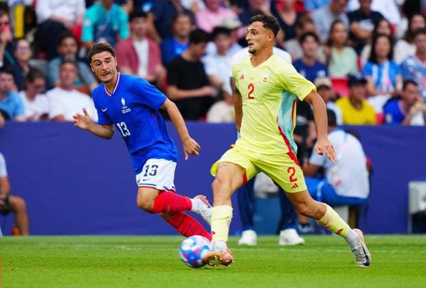 Marc Pubill of Spain is challenged by Joris Chotard of France during the Olympic Men s Football Final, France v Spain Paris 2024 Olympic Games, Olympische Spiele, Olympia, OS Day Fourteen, Paris, France - 09 Aug 2024 EDITORIAL USE ONLY No use with unauthorised audio, video, data, fixture lists (outside the EU), club league logos or live services. Online in-match use limited to 45 images (+15 in extra time). No use to emulate moving images. No use in betting, games or Copyright: xJavierxGarcia Shutterstockx 14622991bs