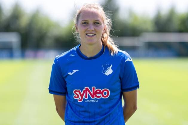 Lisann Kaut (TSG, 4), Einzelbild, Einzelfoto, Aktion, Action, Porträt, Portrait, 29.07.2024, St.Leon-Rot (Deutschland), Fussball, Frauen, TSG 1899 Hoffenheim Porträttermin 2024 25