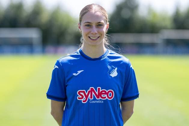 Jamilla Sofia Rankin (TSG, 5), Einzelbild, Einzelfoto, Aktion, Action, Porträt, Portrait, 29.07.2024, St.Leon-Rot (Deutschland), Fussball, Frauen, TSG 1899 Hoffenheim Porträttermin 2024 25