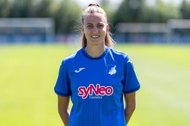 Franziska Harsch (TSG, 17), Einzelbild, Einzelfoto, Aktion, Action, Porträt, Portrait, 29.07.2024, St.Leon-Rot (Deutschland), Fussball, Frauen, TSG 1899 Hoffenheim Porträttermin 2024 25