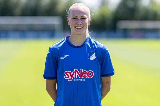 Feli Delacauw (TSG, 24), Einzelbild, Einzelfoto, Aktion, Action, Porträt, Portrait, 29.07.2024, St.Leon-Rot (Deutschland), Fussball, Frauen, TSG 1899 Hoffenheim Porträttermin 2024 25