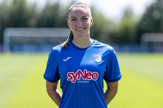 Melissa Kössler (TSG, 25), Einzelbild, Einzelfoto, Aktion, Action, Porträt, Portrait, 29.07.2024, St.Leon-Rot (Deutschland), Fussball, Frauen, TSG 1899 Hoffenheim Porträttermin 2024 25