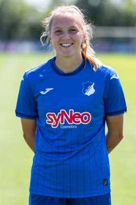 Lisann Kaut (TSG, 4), Einzelbild, Einzelfoto, Aktion, Action, Porträt, Portrait, 29.07.2024, St.Leon-Rot (Deutschland), Fussball, Frauen, TSG 1899 Hoffenheim Porträttermin 2024 25