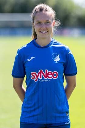 Jana Feldkamp (TSG, 31), Einzelbild, Einzelfoto, Aktion, Action, Porträt, Portrait, 29.07.2024, St.Leon-Rot (Deutschland), Fussball, Frauen, TSG 1899 Hoffenheim Porträttermin 2024 25
