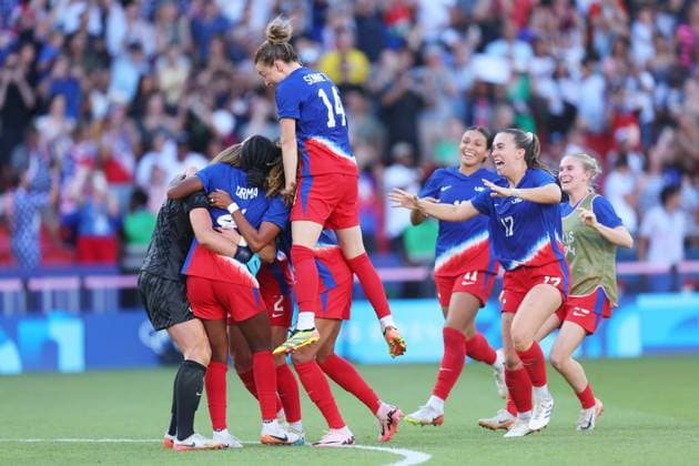 United States of America team group, Mannschaftsbild, Totale (USA), AUGUST 10, 2024 - Football Soccer : Women s Final match between Brazil 0-1 United States of America during the Paris 2024 Olympic Games, Olympische Spiele, Olympia, OS at Parc des Princes in Paris, France. Noxthirdxpartyxsales (262918559)