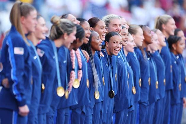 United States of America team group, Mannschaftsbild, Totale (USA), AUGUST 10, 2024 - Football Soccer : Women s Medal Ceremony during the Paris 2024 Olympic Games, Olympische Spiele, Olympia, OS at Parc des Princes in Paris, France. Noxthirdxpartyxsales (262918616)