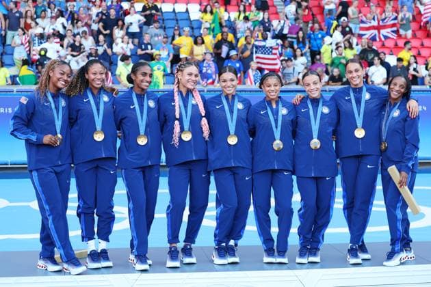 United States of America team group, Mannschaftsbild, Totale (USA), AUGUST 10, 2024 - Football Soccer : Women s Medal Ceremony during the Paris 2024 Olympic Games, Olympische Spiele, Olympia, OS at Parc des Princes in Paris, France. Noxthirdxpartyxsales (262918622)