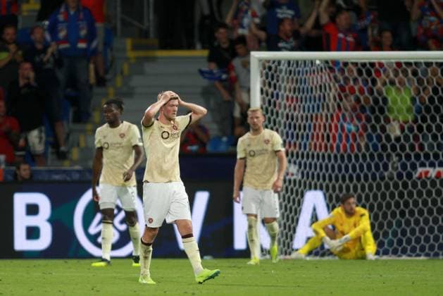 Blair Spittal of Hearts shows a look as dejection as Viktoria Plzen open the scoring Viktoria Plzen v Heart of Midlothian, UEFA Conference League, Play-Off, First Leg, Football, Doosan Arena, Plzen, Czechia, 22 Aug 2024 EDITORIAL USE ONLY No use with unauthorised audio, video, data, fixture lists, club league logos or live services. Online in-match use limited to 120 images, no video emulation. No use in betting, games or single club league player publications. Copyright: xMilanxKammermeyer Shutterstockx 14653356av