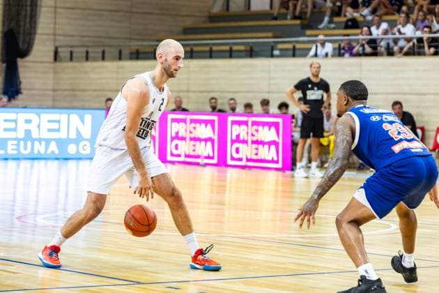 easyCredit Basketball Bundesliga, BBL, Saison 2024 2025, Herren. 24.08.2024, Testspiel Syntainics MBC - BG Göttingen, Marijn Ververs (BG Göttingen, No 2), Charles Callison (Syntainics MBC, No 23) Copyright: Alexander Trienitz.