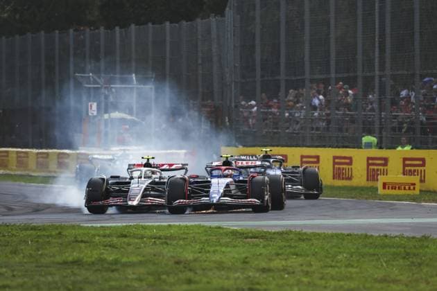 22 TSUNODA Yuki (jap), Visa Cash App RB F1 Team VCARB 01, 27 HULKENBERG Nico (ger), Haas F1 Team VF-24 Ferrari, action during the Formula 1 Pirelli Gran Premio d’Italia 2024, Italian Grand Prix 2024, 16th round of the 2024 Formula One World Championship, WM, Weltmeisterschaft from August 30 to September 1, 2024 on the Autodromo Nazionale Monza, in Monza, Italy - F1 - ITALIAN GRAND PRIX 2024 DPPI Panoramic 240901_R16_ITALIA_DP_FG0O8293