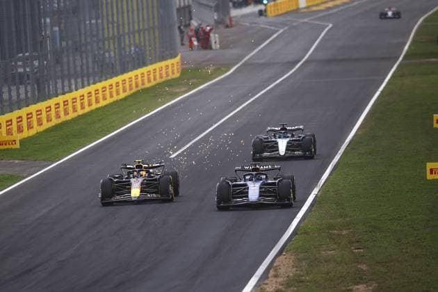 11 PEREZ Sergio (mex), Red Bull Racing RB20, action 23 ALBON Alexander (tha), Williams Racing FW45, action during the Formula 1 Pirelli Gran Premio d’Italia 2024, Italian Grand Prix 2024, 16th round of the 2024 Formula One World Championship, WM, Weltmeisterschaft from August 30 to September 1, 2024 on the Autodromo Nazionale Monza, in Monza, Italy - F1 - ITALIAN GRAND PRIX 2024 DPPI Panoramic 240901_R16_ITALIA_DP_EA023465