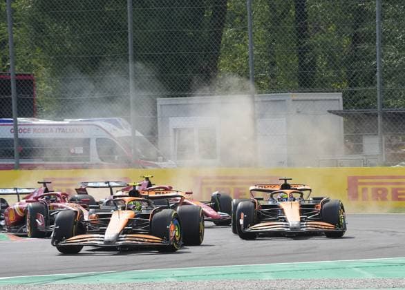 FORMULA 1 PIRELLI GRAN PREMIO D ITALIA 2024 01.09.2024, Autodromo Nazionale di Monza, Monza, FORMULA 1 PIRELLI GRAN PREMIO D ITALIA 2024 ,im Bild Rennstart:, Oscar Piastri (AUS), McLaren F1 Team, Charles Leclerc (MCO), Scuderia Ferrari HP, Lando Norris (GBR), George Russell (GBR), Mercedes-AMG Petronas Formula One Team, Fernando Alonso (ESP), Aston Martin Aramco Cognizant Formula One Team, Lewis Hamilton (GBR), Max Verstappen (NLD), Oracle Red Bull Racing, Sergio Perez (MEX)