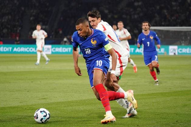 Kylian Mbappe of France France v Italy, UEFA Nations League, League A, Group 2, Football, Stade de France, Paris, France, UK, 06 Sep 2024 EDITORIAL USE ONLY No use with unauthorised audio, video, data, fixture lists, club league logos or live services. Online in-match use limited to 120 images, no video emulation. No use in betting, games or single club league player publications. Copyright: xDavexWinter Shutterstockx 14700274af